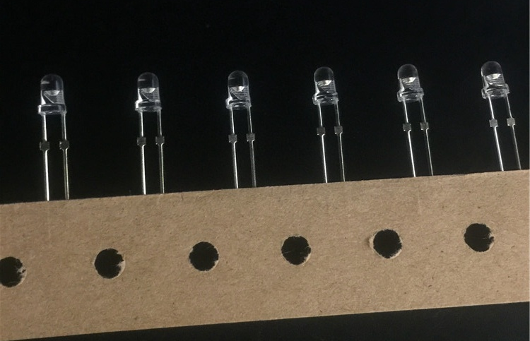 浙江直插3mm藍(lán)發(fā)藍(lán)色LED燈珠價(jià)格行情